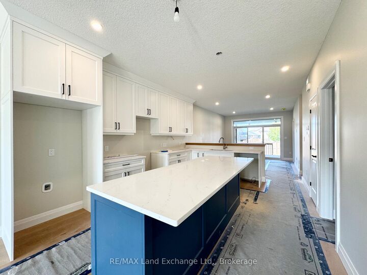 Property Photo:  385 Rosner Drive  ON N0H 2C8 