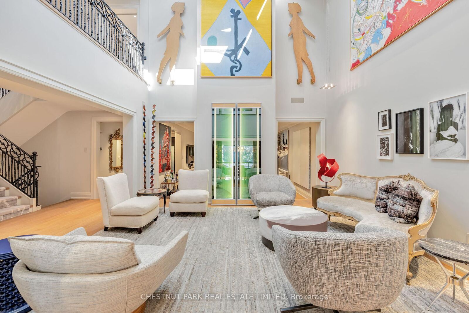 Property Photo:  84 Oriole Road  ON M4V 2G1 