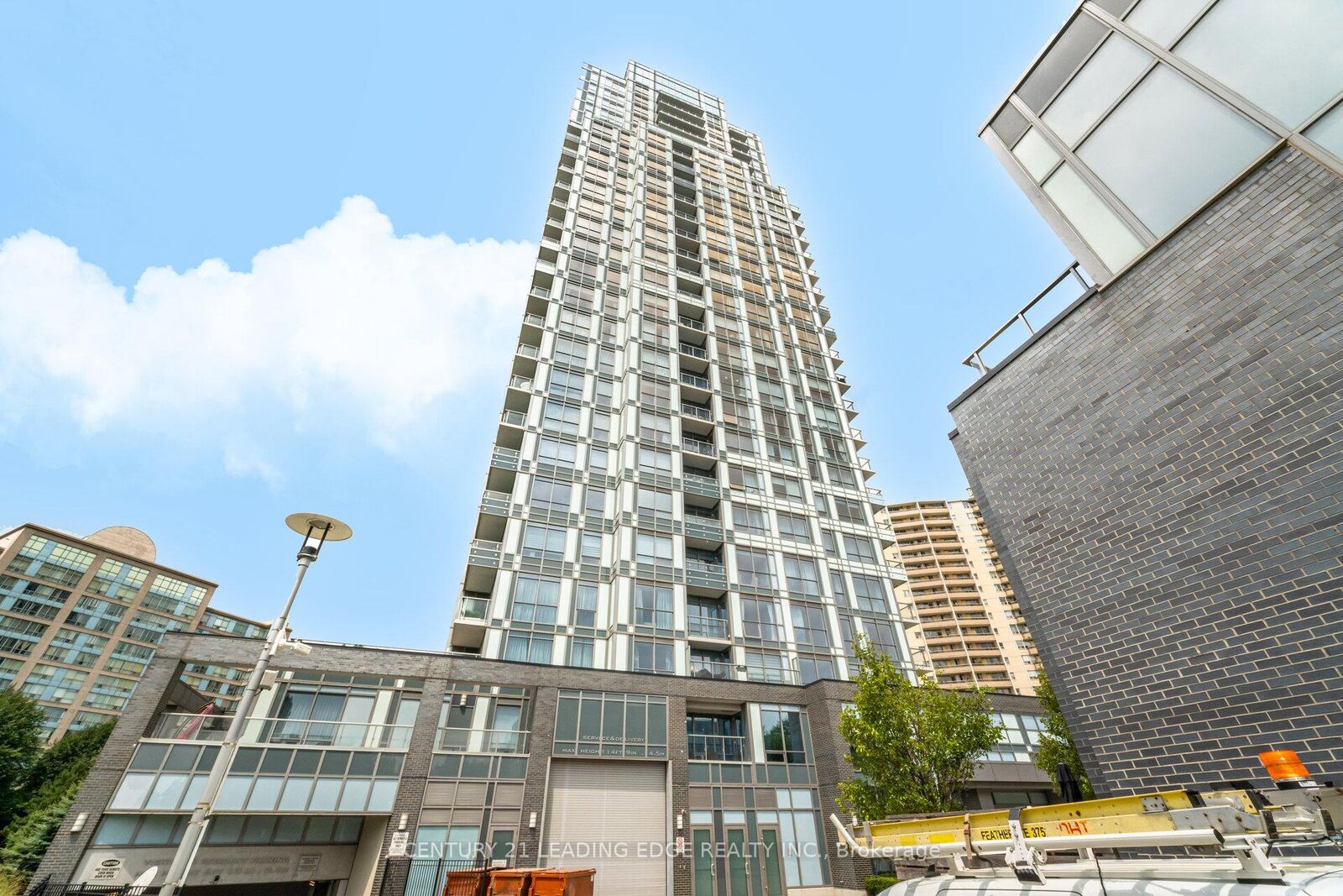 Property Photo:  18 Graydon Hall Drive Ph05  ON M3A 0A4 