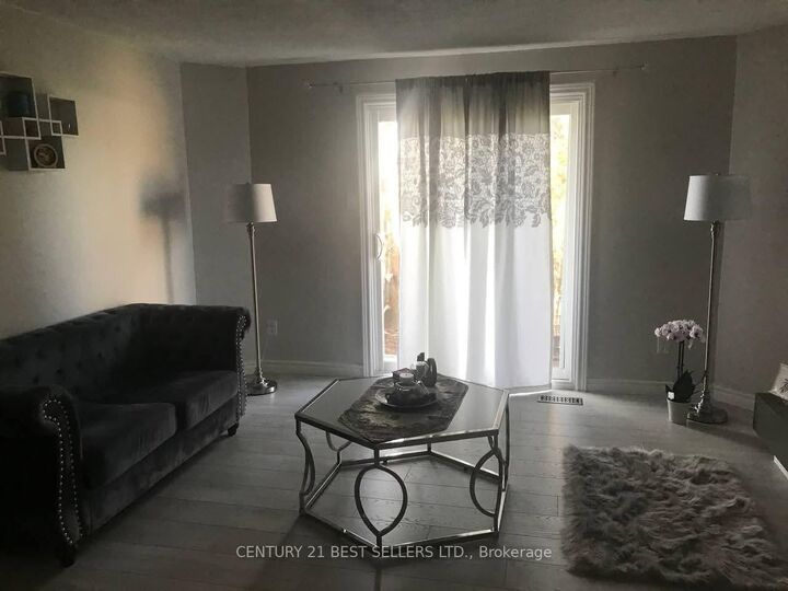 Photo de la propriété:  700 Erinbrook Drive 9  ON N2E 2S7 