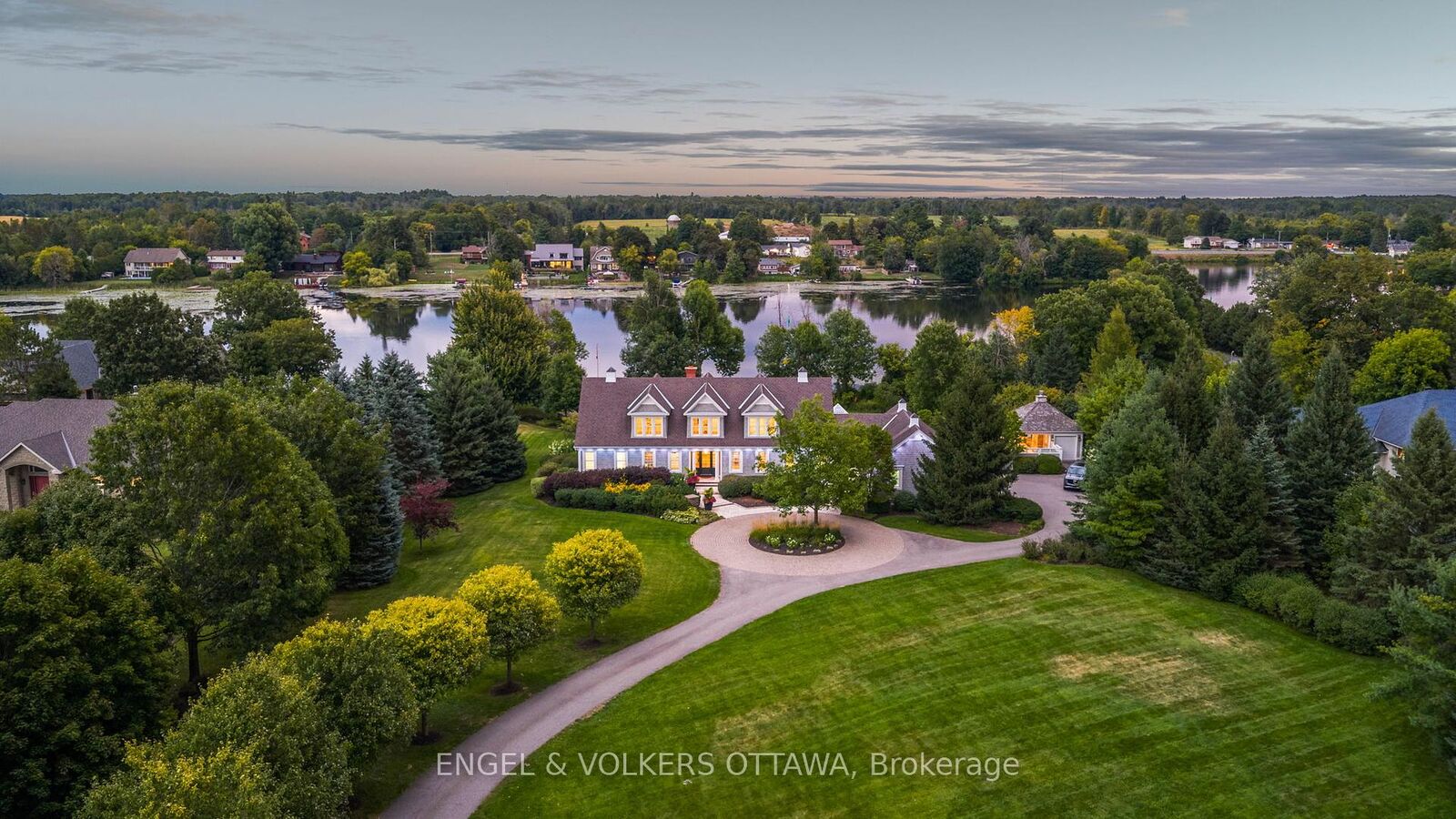 Photo de la propriété:  6029 Rideau Valley Drive N  ON K4M 1B3