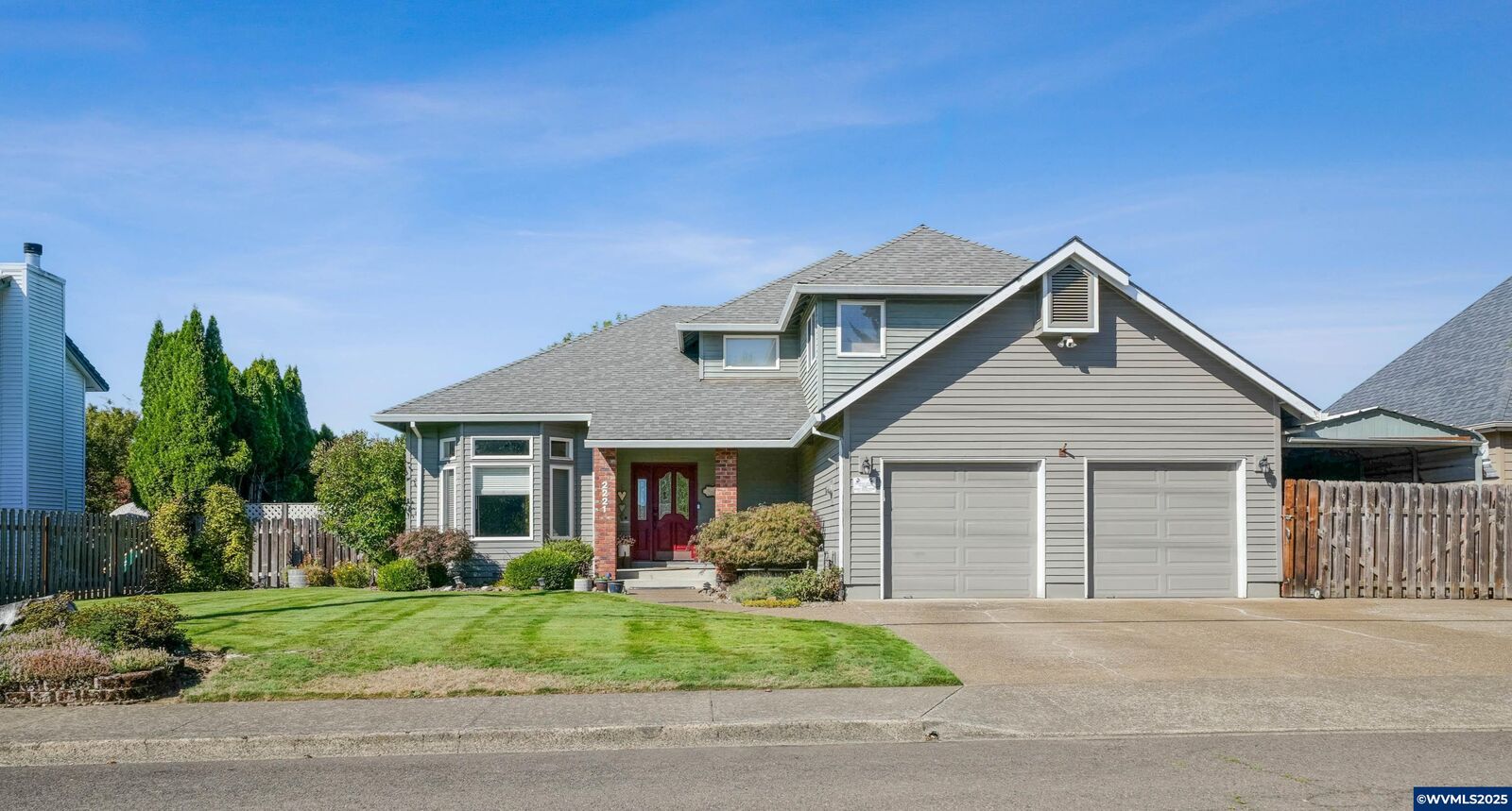 Property Photo: 2221 NW Elm St OR 97128
