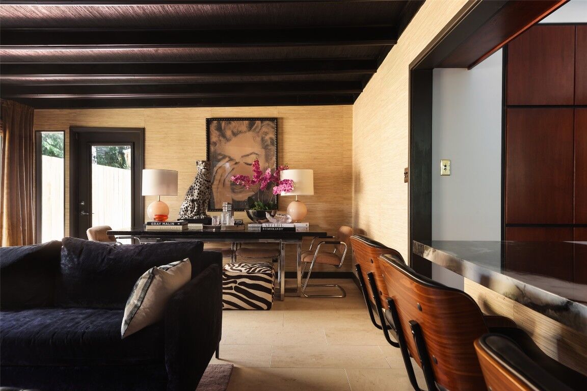 Property Photo:  2401 Jarratt Avenue  TX 78703 