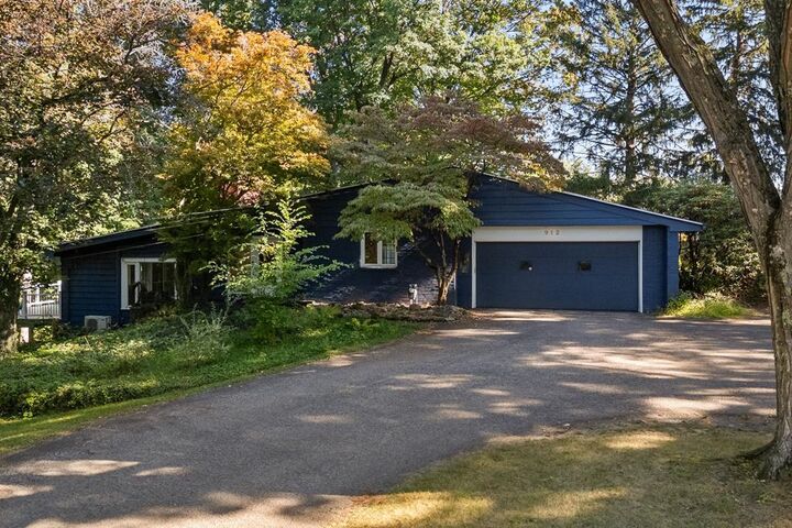 912 Berry St  Ashland OH 44805 photo