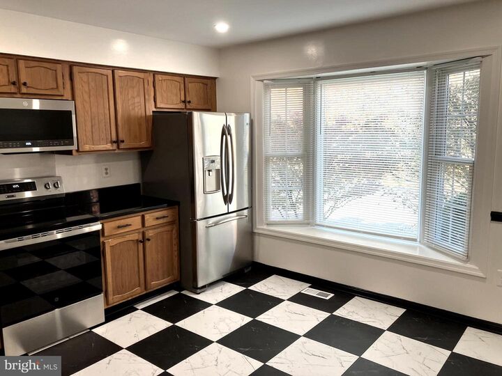 Property Photo: 10195 Valentino Drive VA 22124