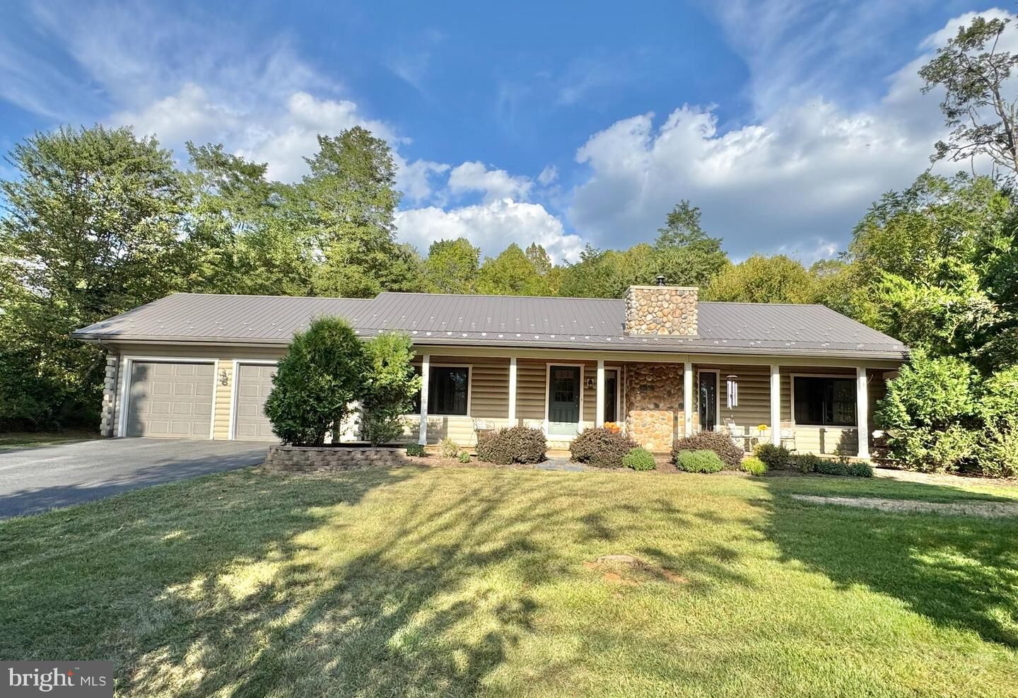 Property Photo:  1967 Pinetown Road  PA 17365 