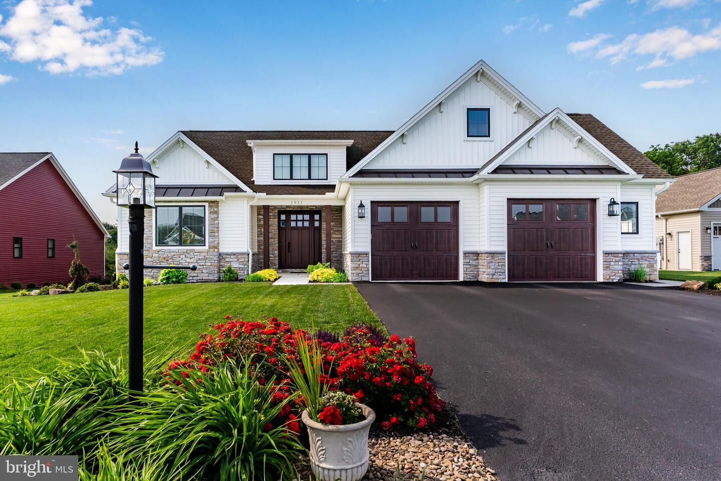 Property Photo: 1011 Stonehill Lane PA 17015