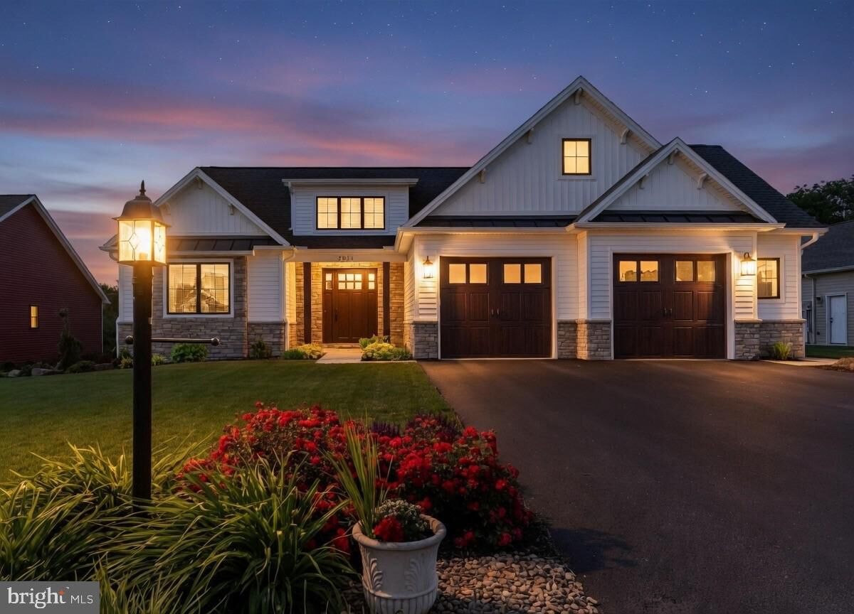 Property Photo:  1011 Stonehill Lane  PA 17015 