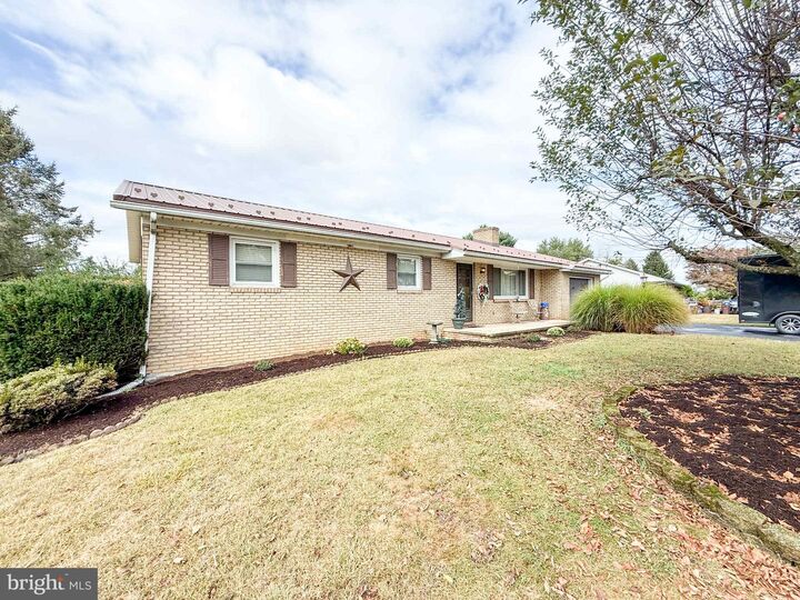 Property Photo:  2951 Jefferson Drive  PA 17201 