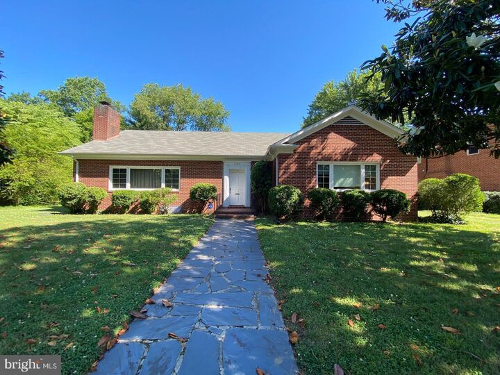 1127 Hanover Street  Fredericksburg VA 22401 photo