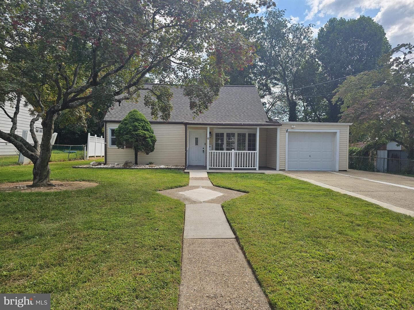 Property Photo:  6 Dixfield Avenue  NJ 08618 