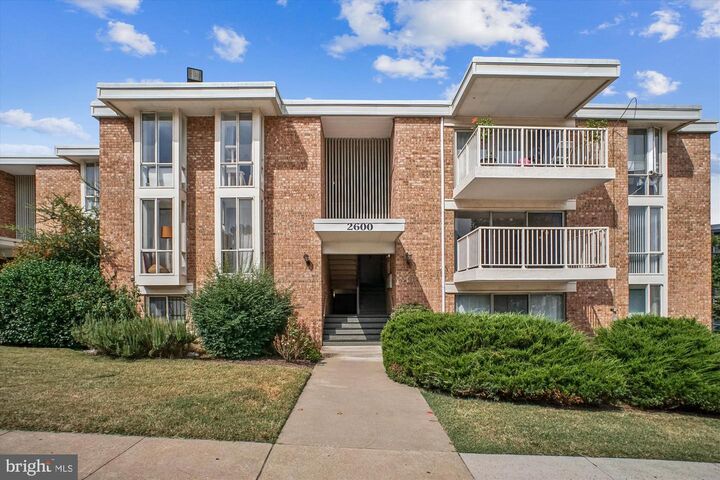 Property Photo:  2600 Indian Drive 3-C 80  VA 22303 