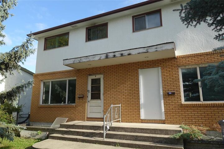 Property Photo:  6 Vivian Avenue  MB R2M 0E4 