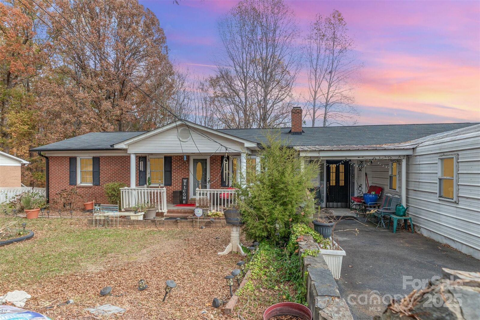 Property Photo:  202 Newbold Street  NC 28092 