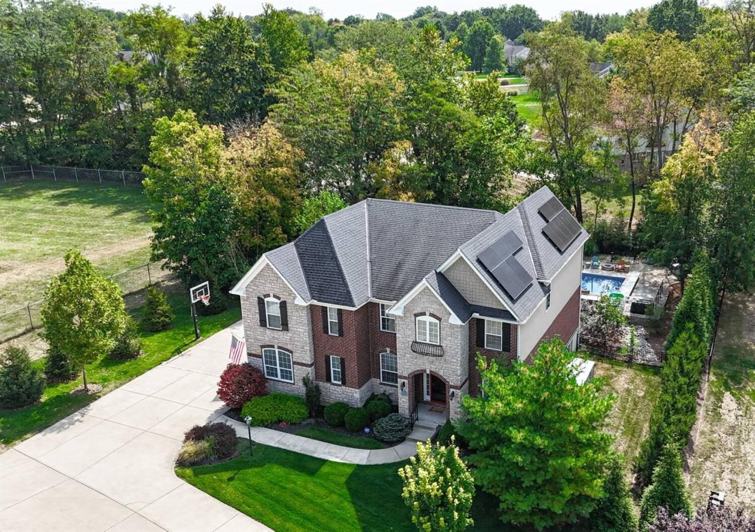 Property Photo: 100 Colonial Drive OH 45140