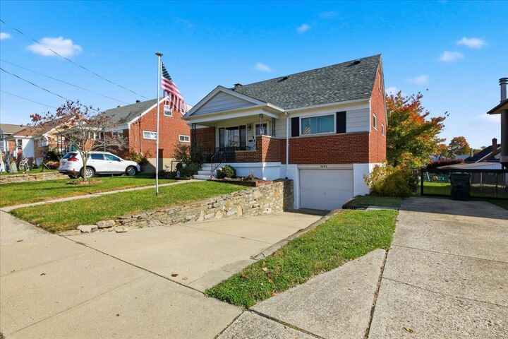 Property Photo: 3492 Moonridge Drive OH 45248