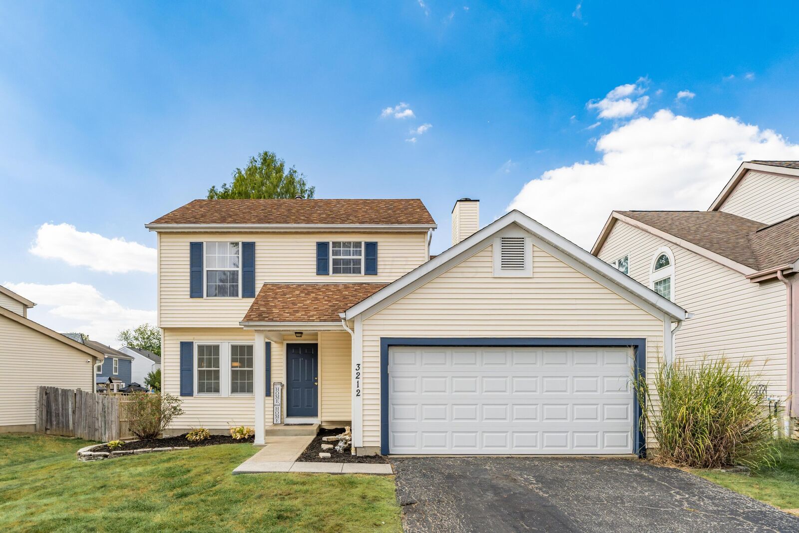 Property Photo:  3212 Southern Hills Drive  OH 43147 