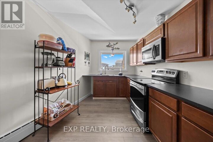 Property Photo:  215 Lavergne Street  ON K1L 5E4 