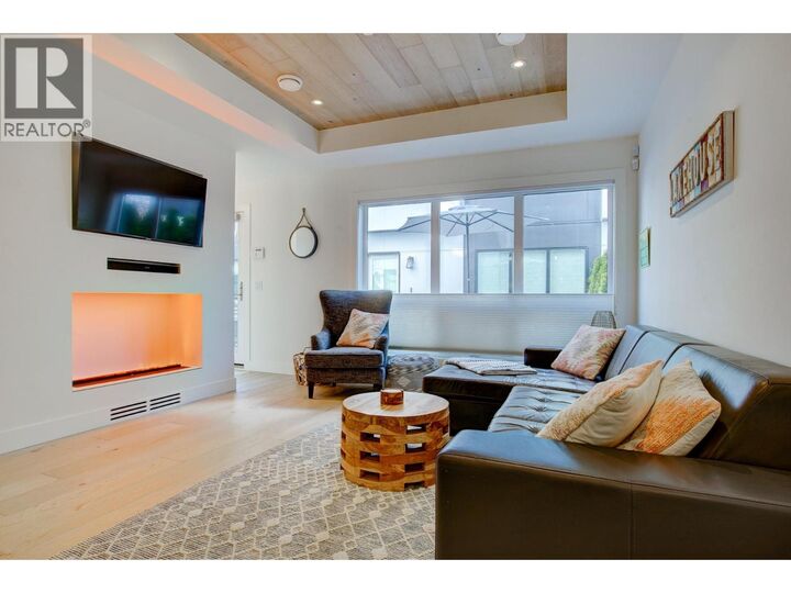 Property Photo: 1308 Richter Street 102 BC V1Y 2L3