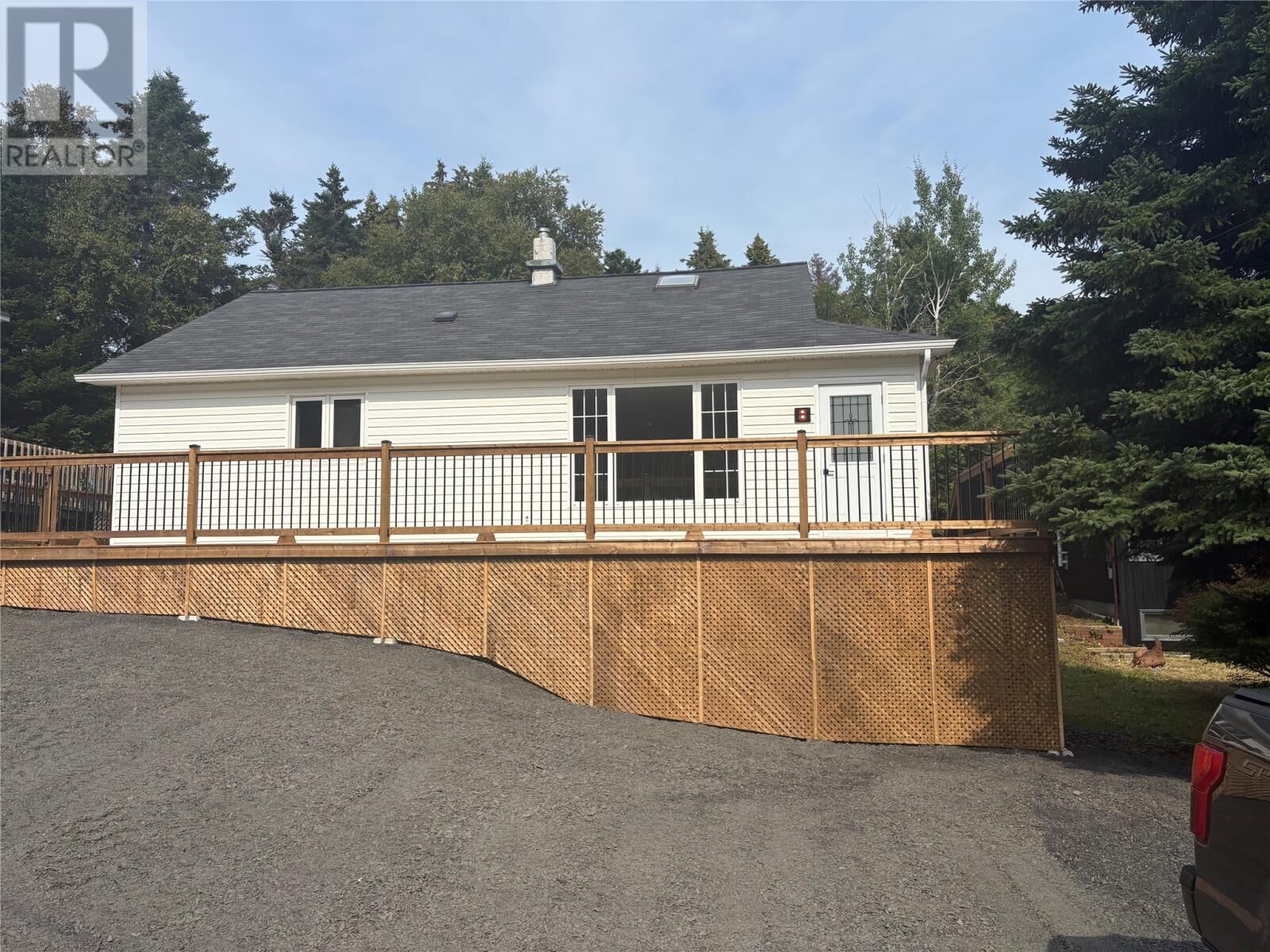 Property Photo:  8 Elizabeth Street  NL A0G 3A0 