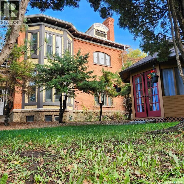 Property Photo:  313 19th Street  SK S6V 4C8 