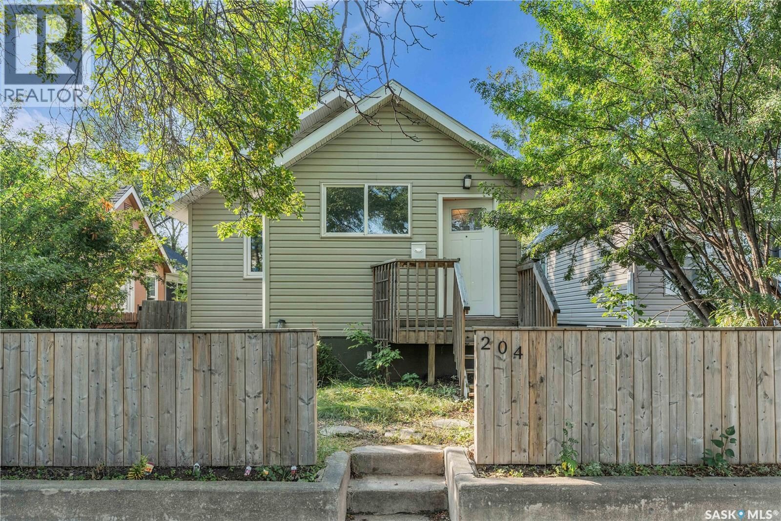 Property Photo: 204 4th Street E SK S7H 1J1