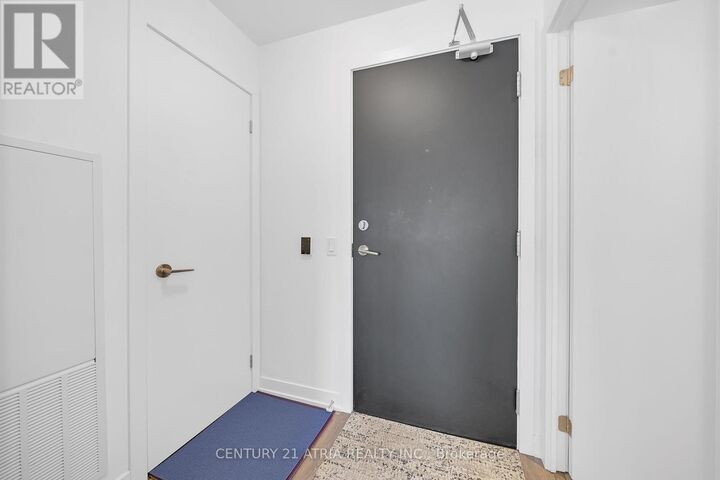 Property Photo:  87 Peter Street 4308  ON M5V 0P1 