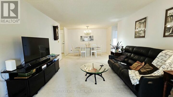 Property Photo:  225 Bamburgh Circle 1808  ON M1W 3X9 