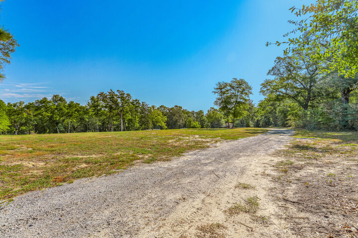 Property Photo:  5719 Jv Woolley Drive  FL 32539 