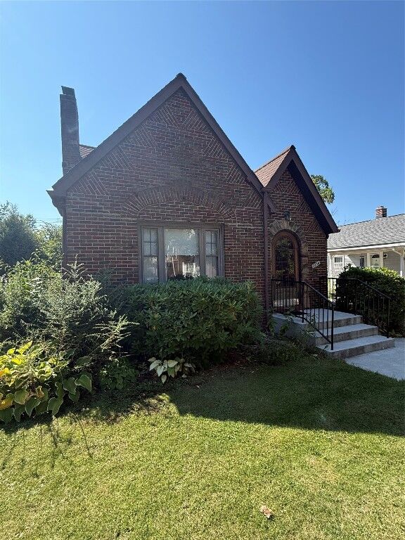 Property Photo:  3838 Trask Avenue  PA 16508 