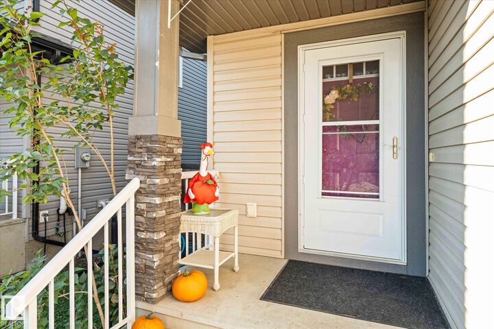 Property Photo:  70 Hamilton Court  AB T7X 0K4 