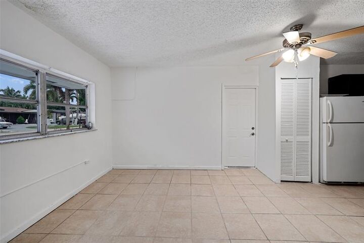 Property Photo: 8461 NW 14th St FL 33024