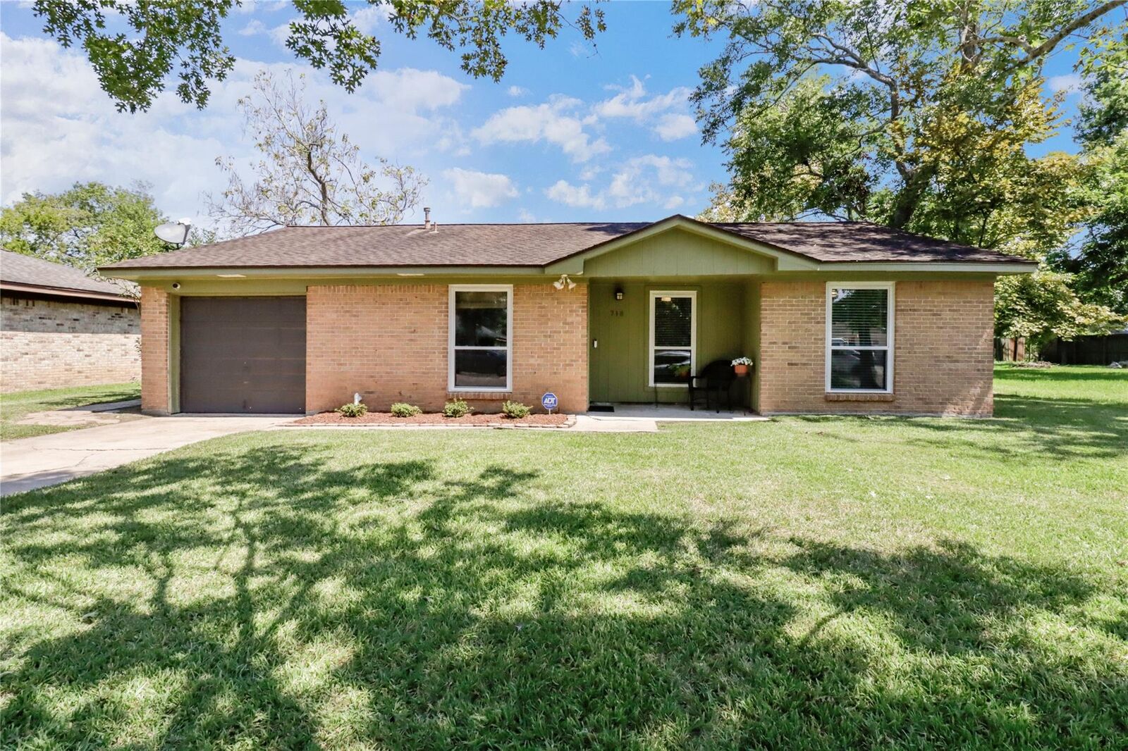 Property Photo:  718 Hollyhock Street  TX 77531 