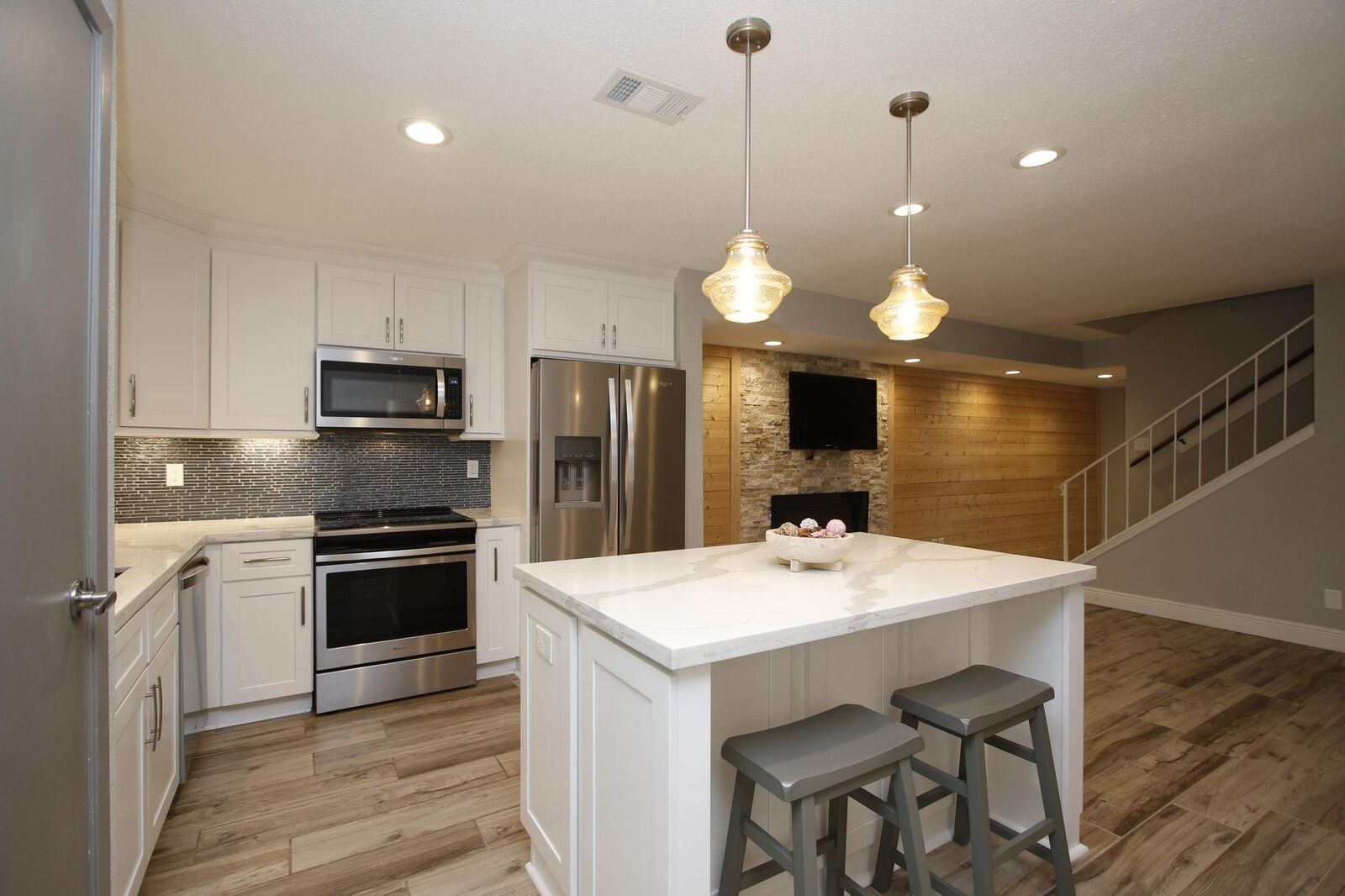 Property Photo: 14555 Wunderlich Drive 3415 TX 77069
