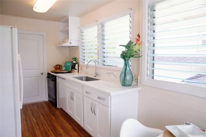 Property Photo:  2813 Dow Street  HI 96817 