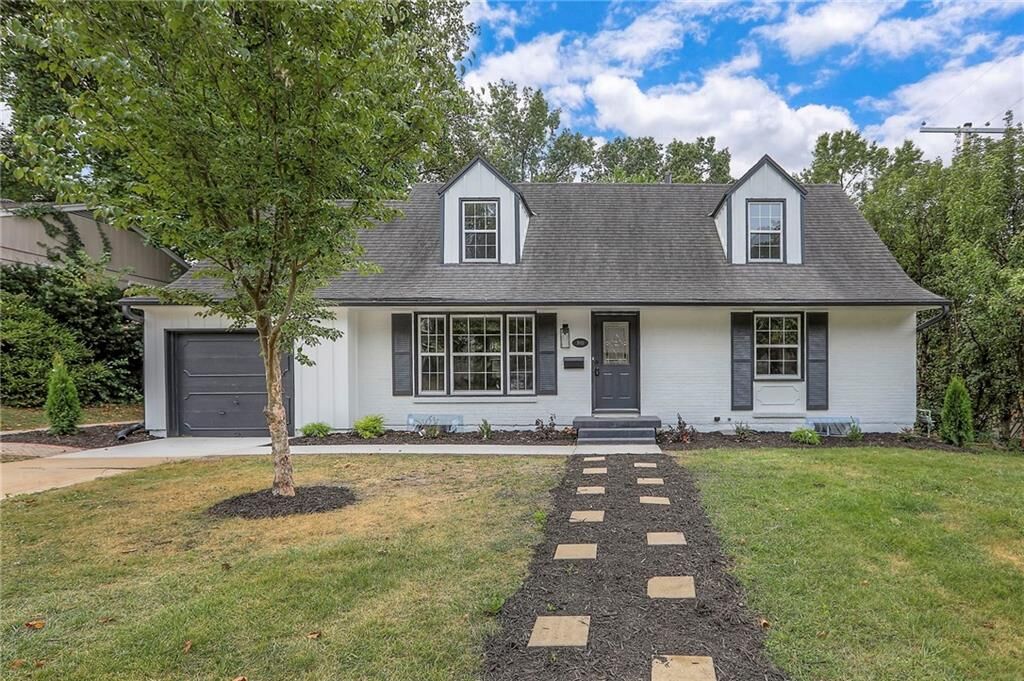 Property Photo:  3813 NE 50th Street  MO 64119 