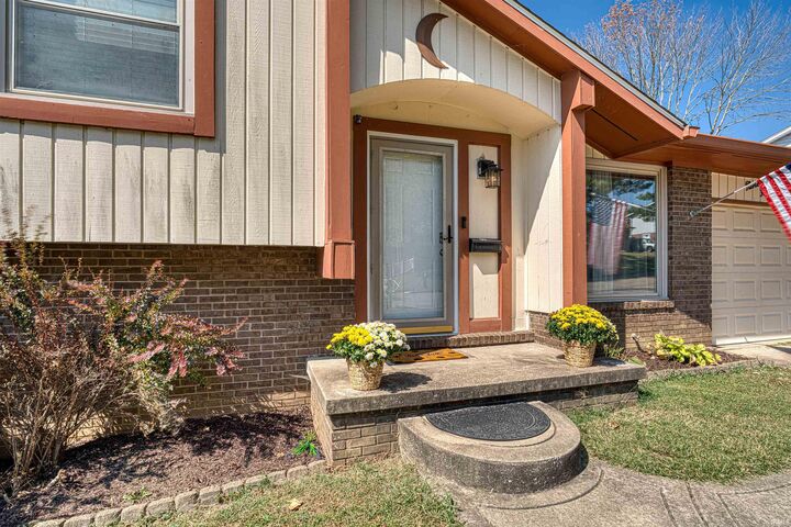 Property Photo:  901 Forest Glen Drive  IN 47712 