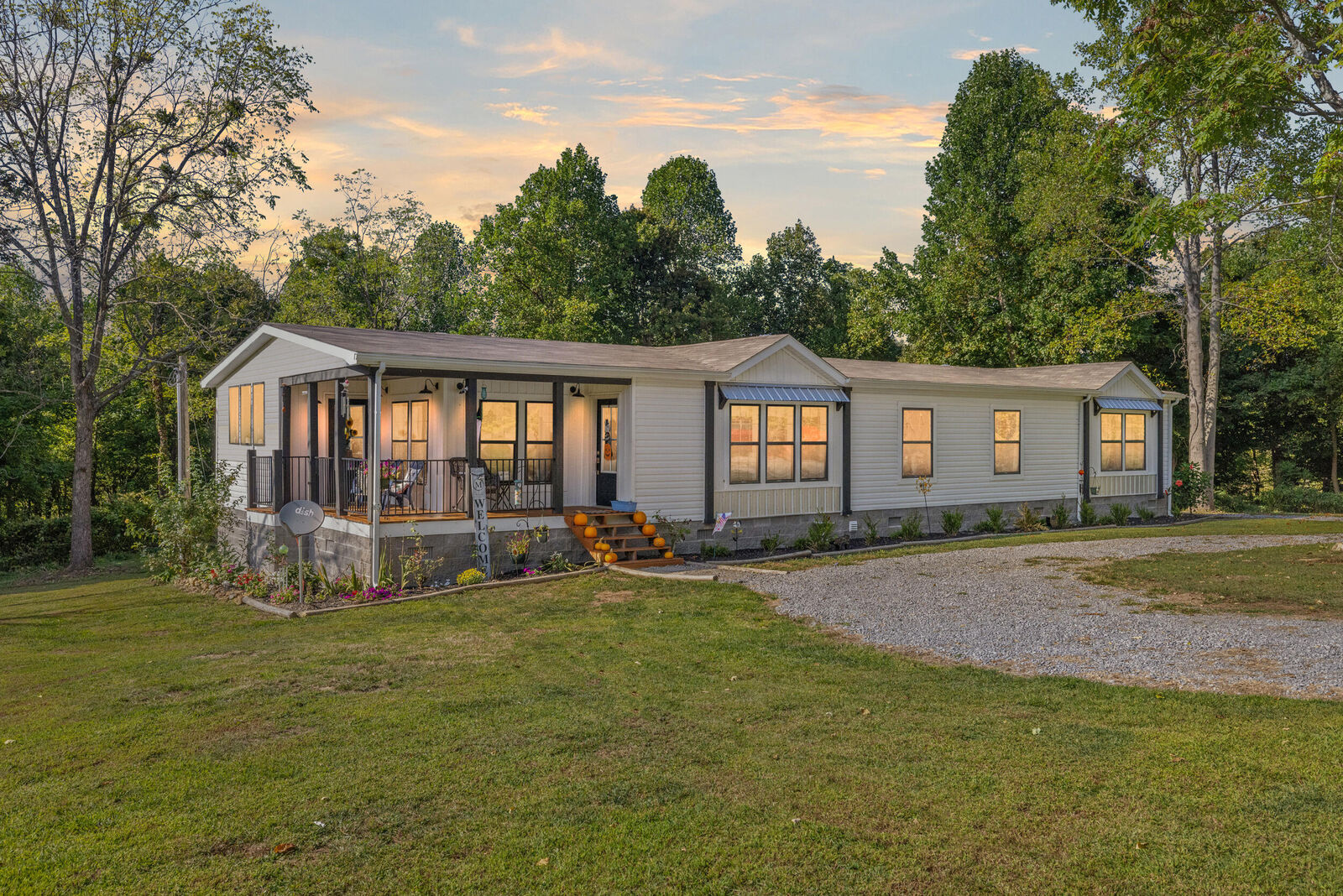 Property Photo:  5225 US-27  KY 40484 