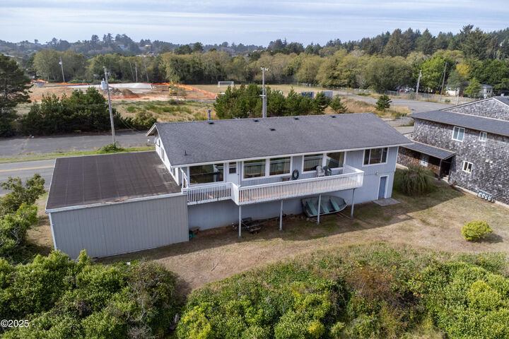 Property Photo: 4850 SE 51st Street OR 97367