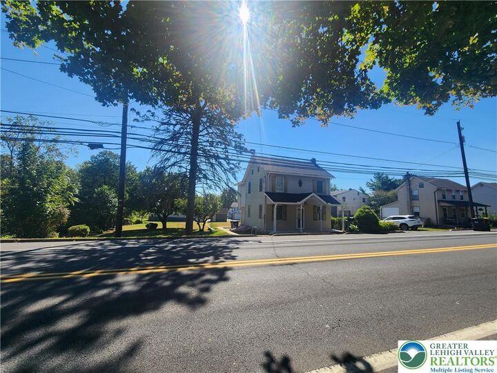 Property Photo:  4587 W Mountain View Drive  PA 18088 