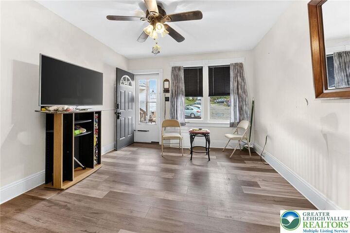 Property Photo:  1418 Spruce Street  PA 18042 