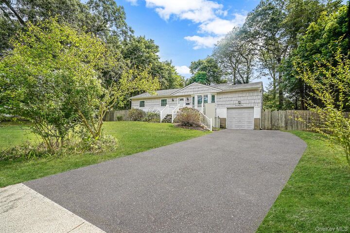 Property Photo:  121 Foxdale Lane  NY 11777 