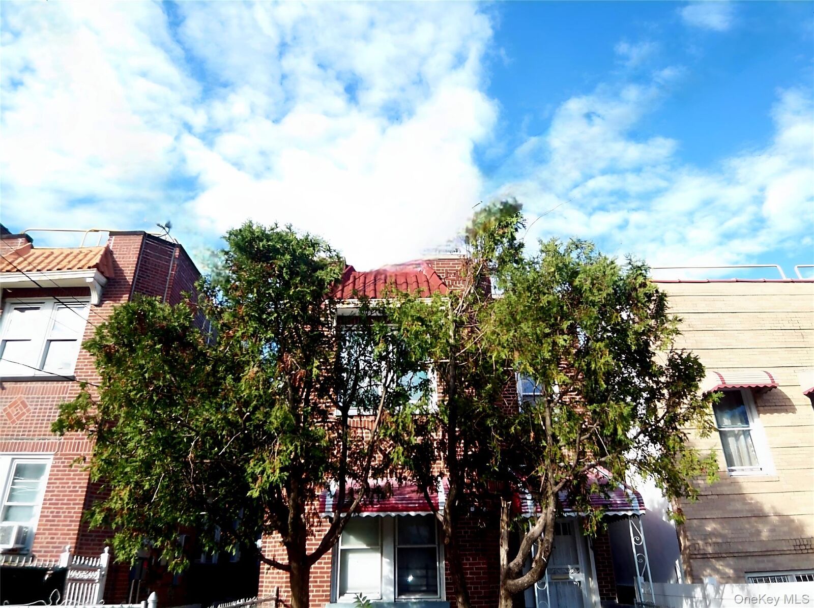Property Photo:  1719 Bussing Avenue  NY 10466 