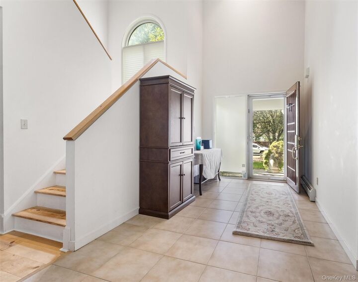 Property Photo:  6 Greenwood Court  NY 10510 