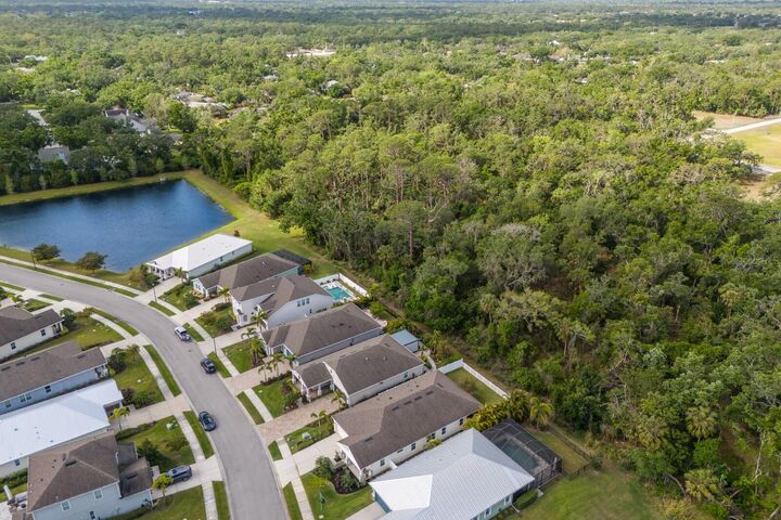 Property Photo:  5163 Asher Court  FL 34232 