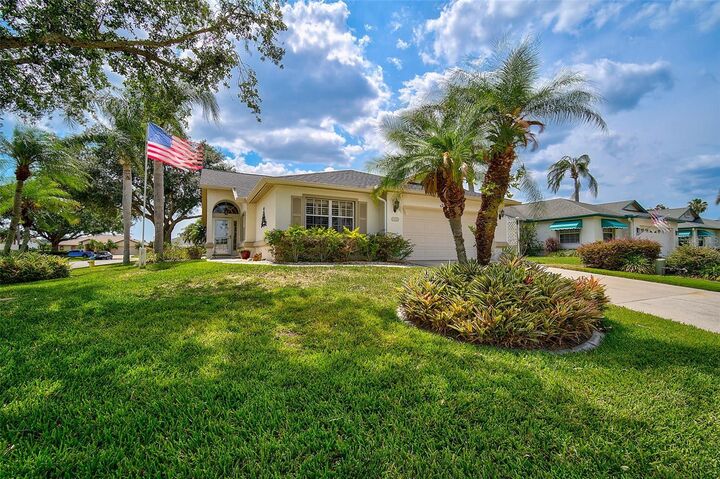 4850 Raintree Street Circle E  Bradenton FL 34203 photo
