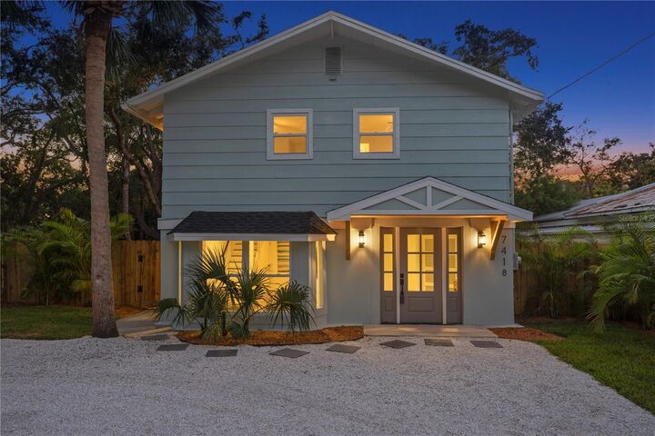 Property Photo:  7418 Seagull Way  FL 33635