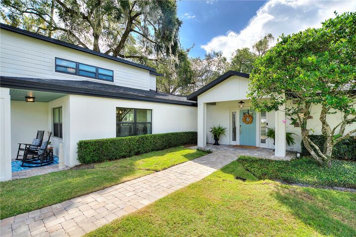 Property Photo: 640 Arjay Way FL 32789