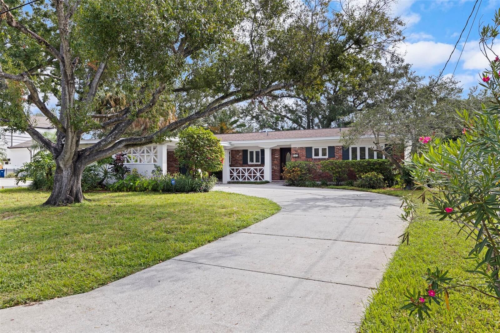 Property Photo:  202 S Obrien Street  FL 33609 