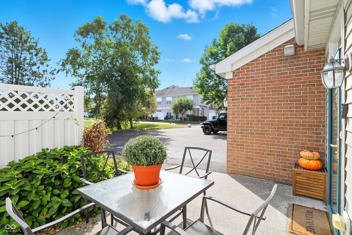 Property Photo: 2328 Colfax Lane IN 46260